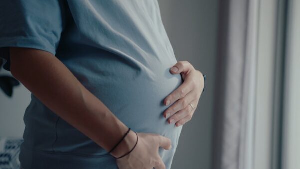 Kada se osećaju prvi pokreti bebe i kako ih prepoznati?